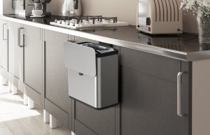 thùng rác gắn tủ bếp EKO